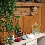 Haus Luise アパート *